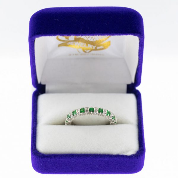 Athena ring white gold emerald diamond front view